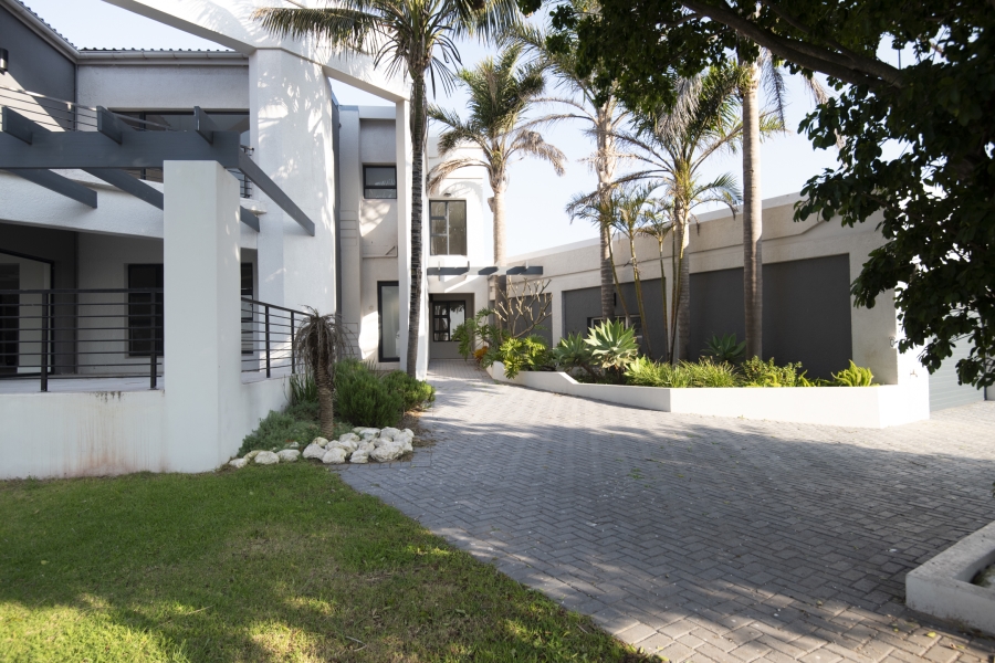 5 Bedroom Property for Sale in Myburgh Park Western Cape
